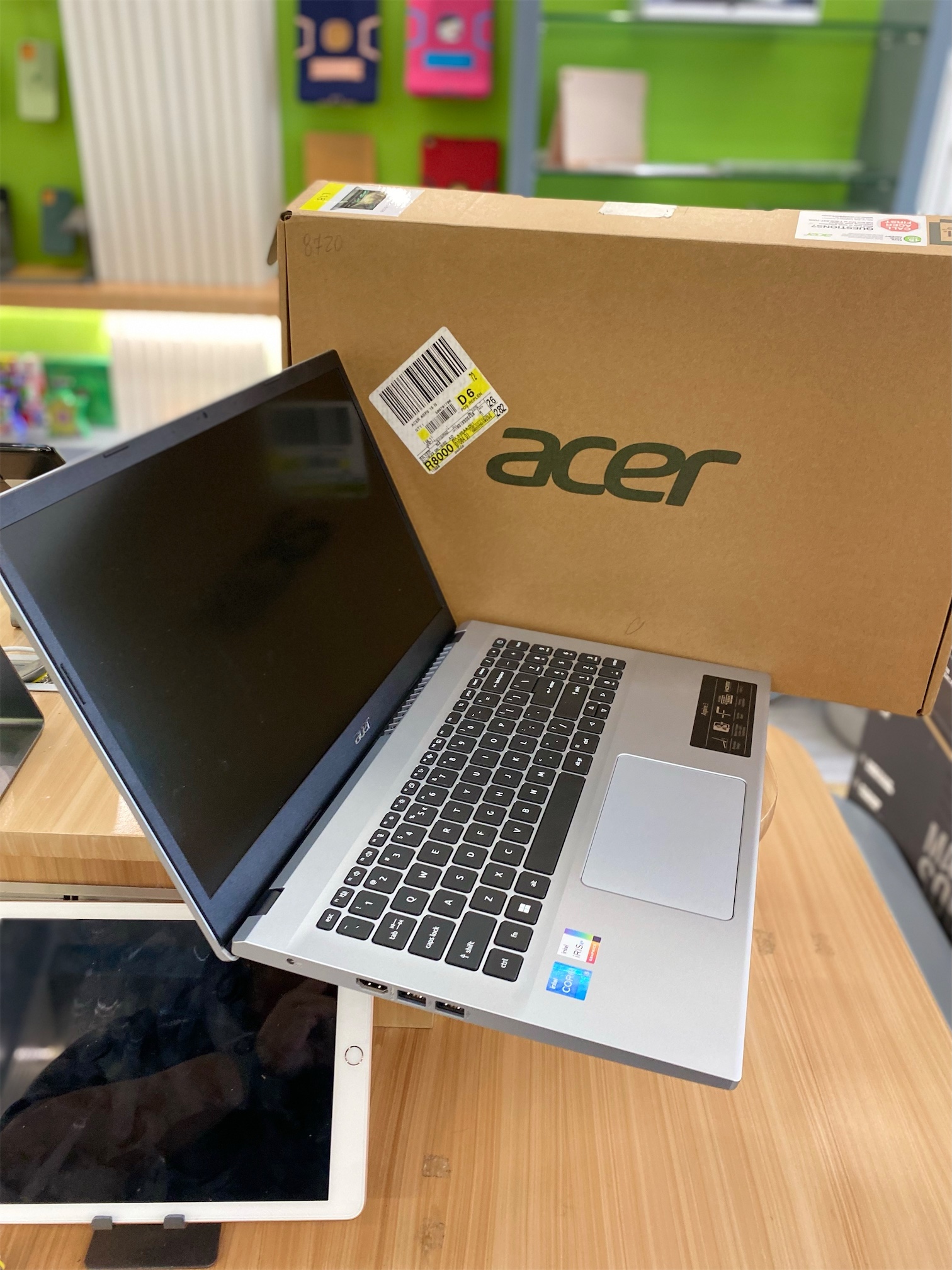 computadoras y laptops - Laptop ACER ASPIRE 3 A315 i5 12Th gen 15.6 pulgada 8Gb de ram 256Gb SSD nueva