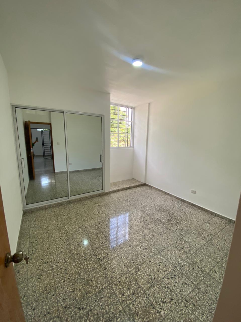 casas - Vendo casa prox. Av. Independencia 1