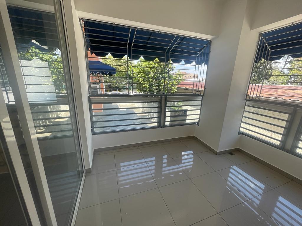 apartamentos - Apartamento 2do piso en villa aura  2