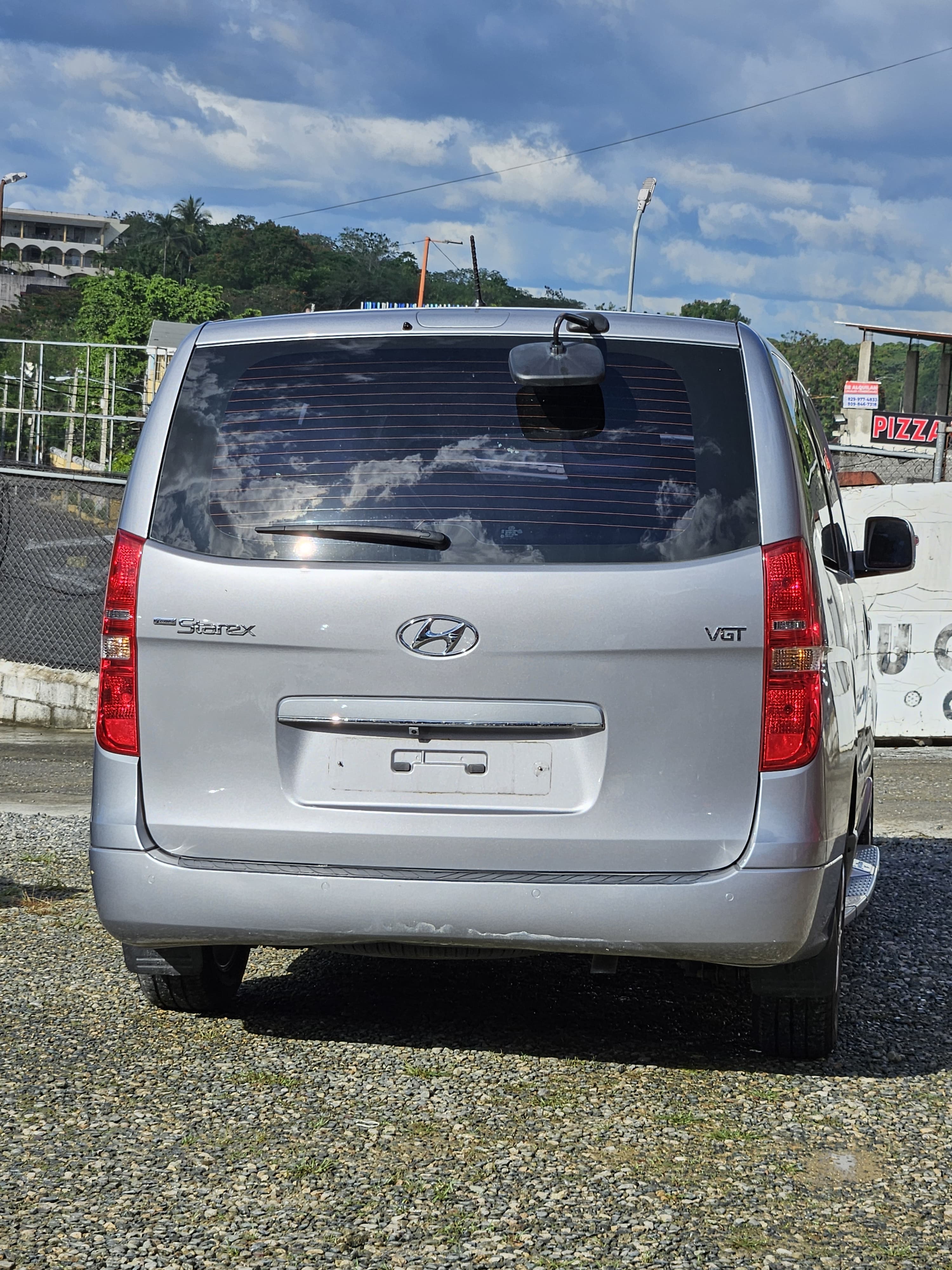 jeepetas y camionetas - Hyundai Grand Starex 2019 Importada Precio Negociable Financiamiento Disponible 2