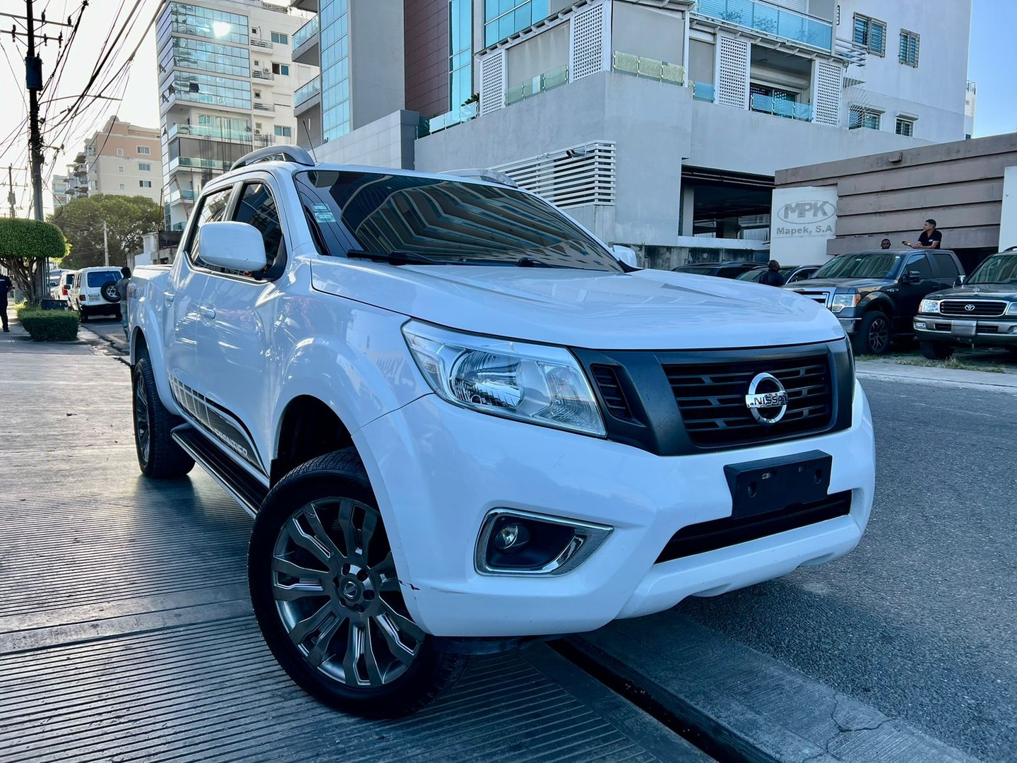 jeepetas y camionetas - Nissan Frontier 2018 excelente estado 