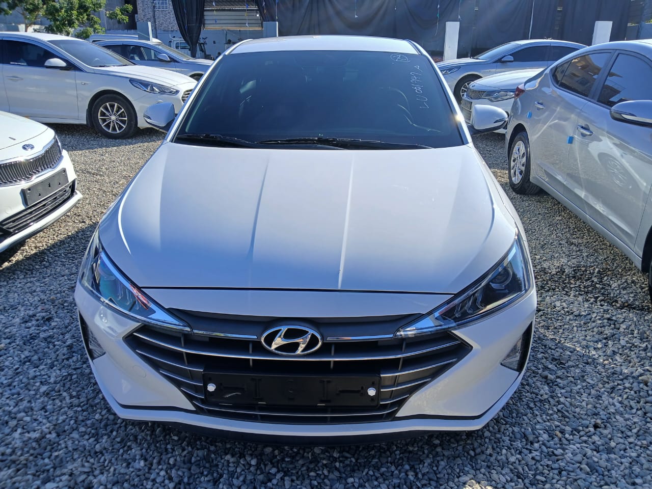 carros - VENDO HYUNDAI AVANTE 2020 INICIAL 150,000 FINANCIA 3