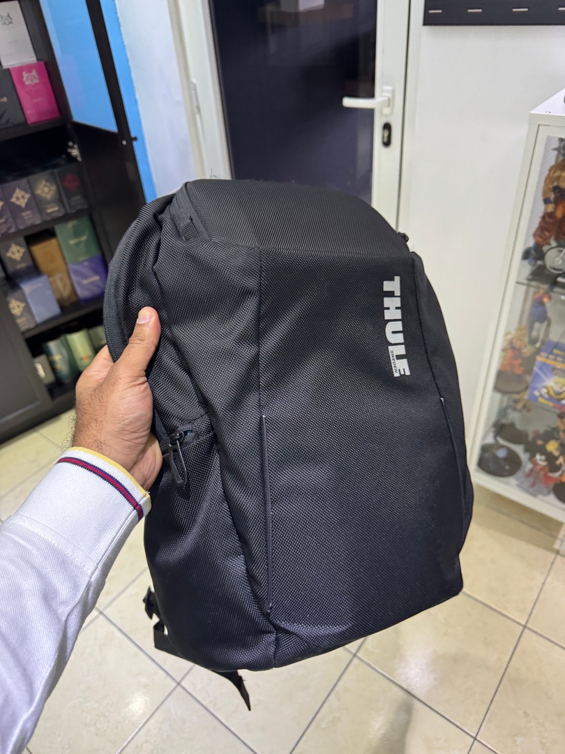 carteras y maletas - Vendo Mochila para Laptop THULE Original Usada, Color: Negro 