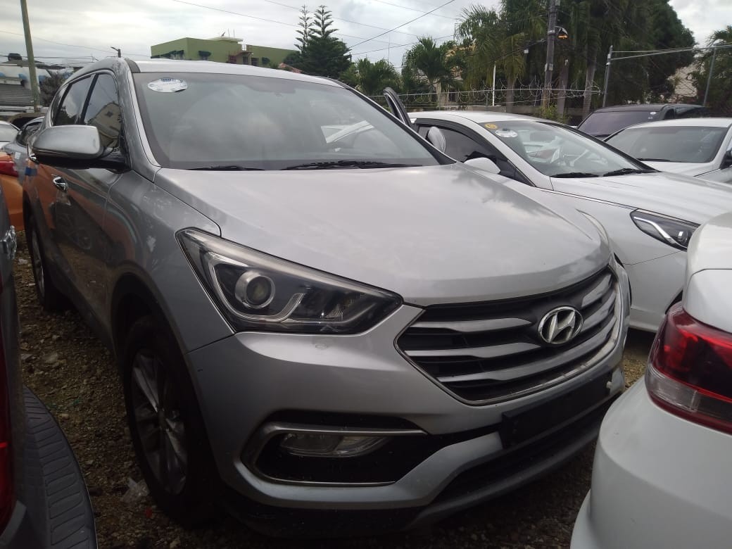 jeepetas y camionetas - HYUNDAI SANTA FE 2018 GRIS