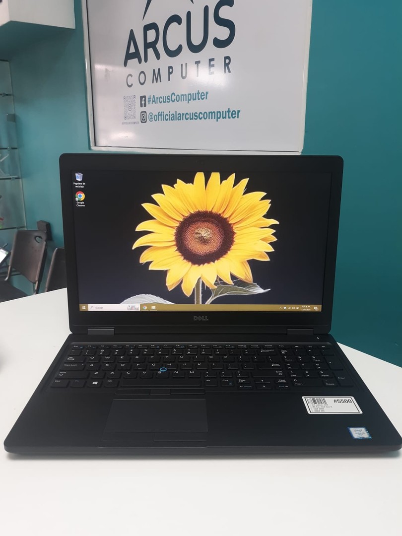 computadoras y laptops - Laptop, Dell Latitude 5590 / 8th Gen, Intel Core i5 / 16GB DDR4 / 300GB SSD

 2