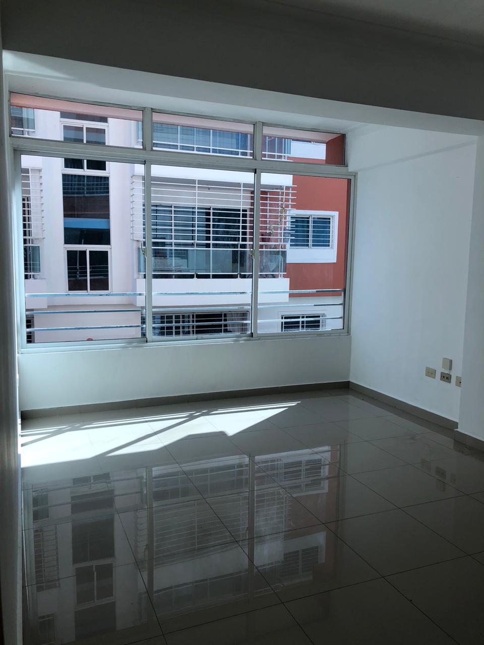 apartamentos - Apartamento cómodo Arroyo Hondo 2do piso 1