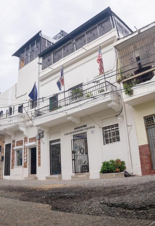 oficinas y locales comerciales - Hotel en la Zona Colonial de 21 habitaciones 