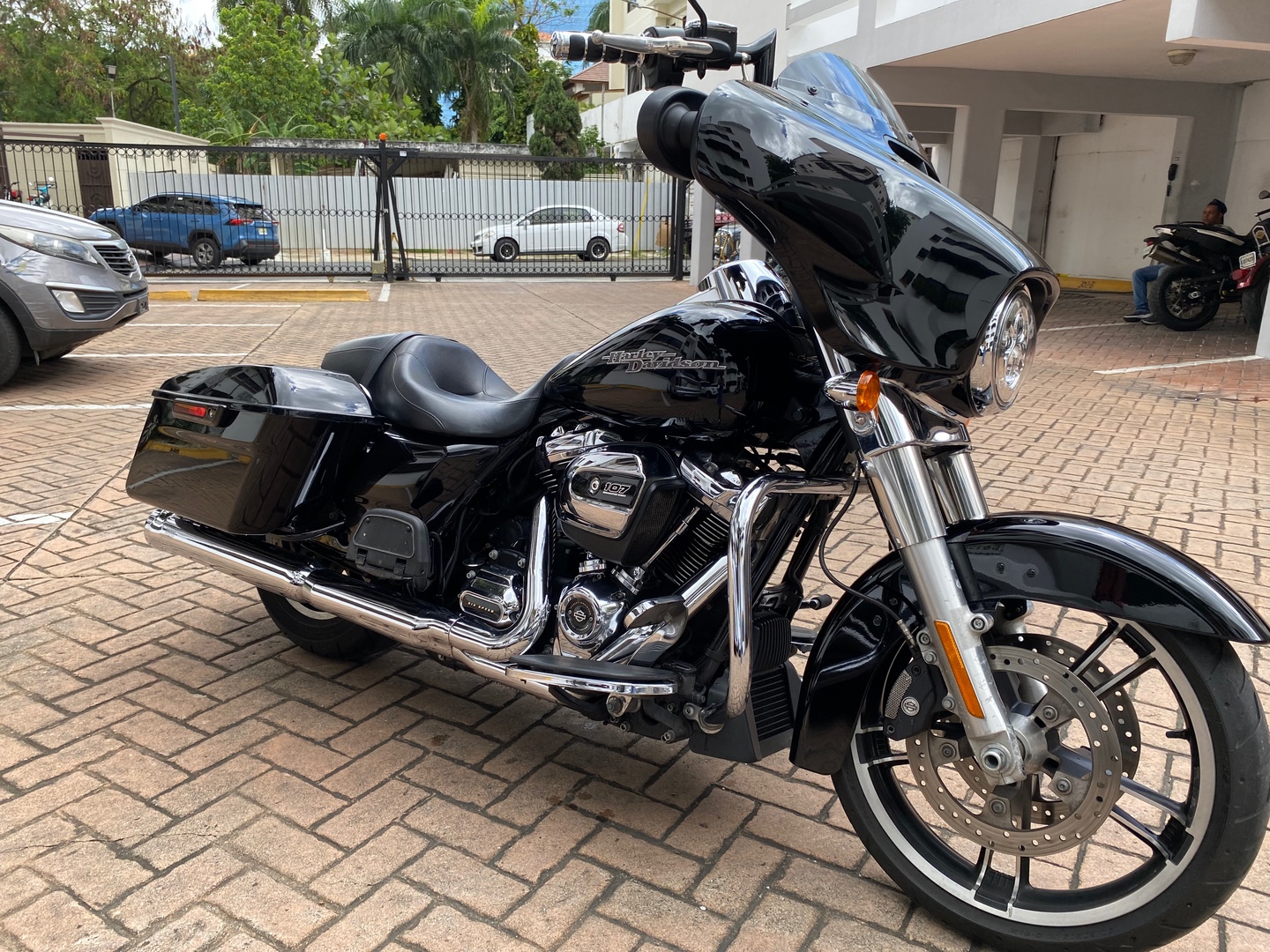 motores y pasolas - Harley Davidson Street Glide año 2017 0