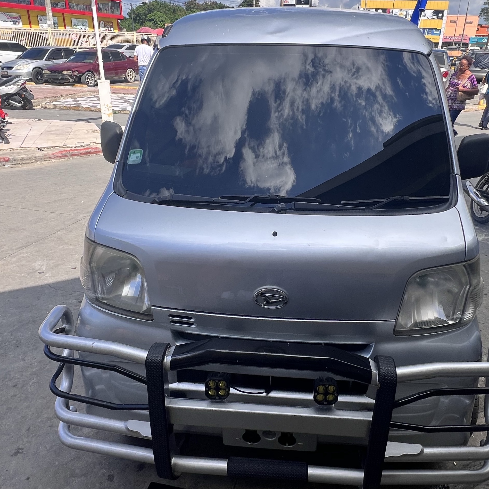 otros vehiculos - vendo Hijet s300 así como está en la foto 