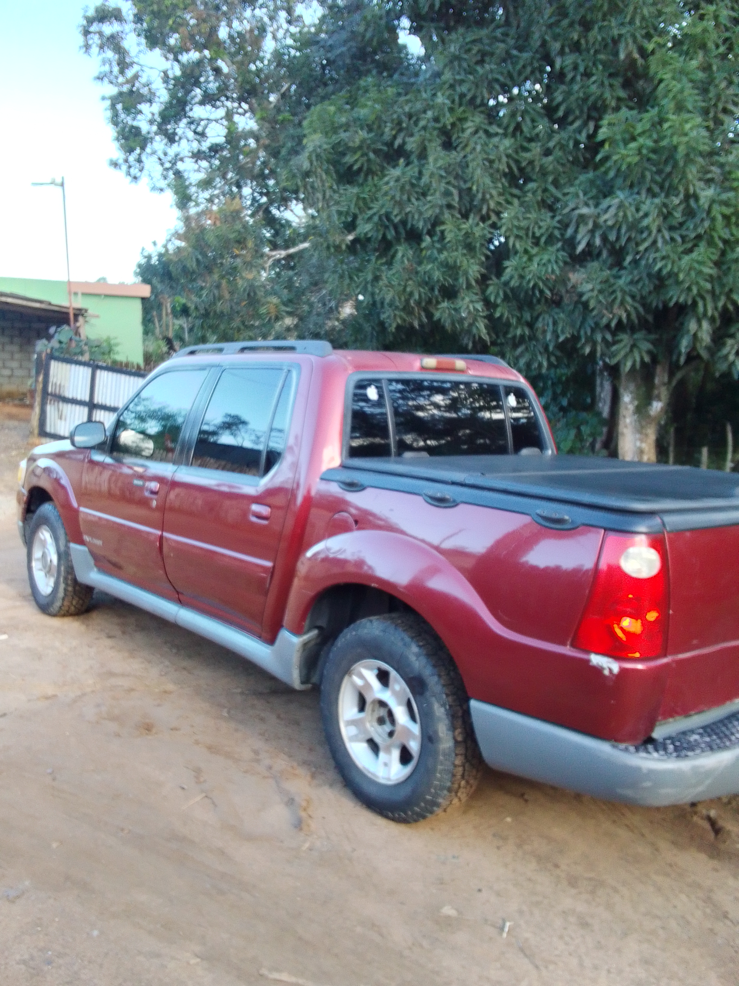 jeepetas y camionetas - Camioneta Ford Explorer SPORT track  4