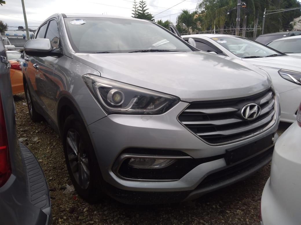 jeepetas y camionetas - HYUNDAI SANTA FE 2018 GRIS 1