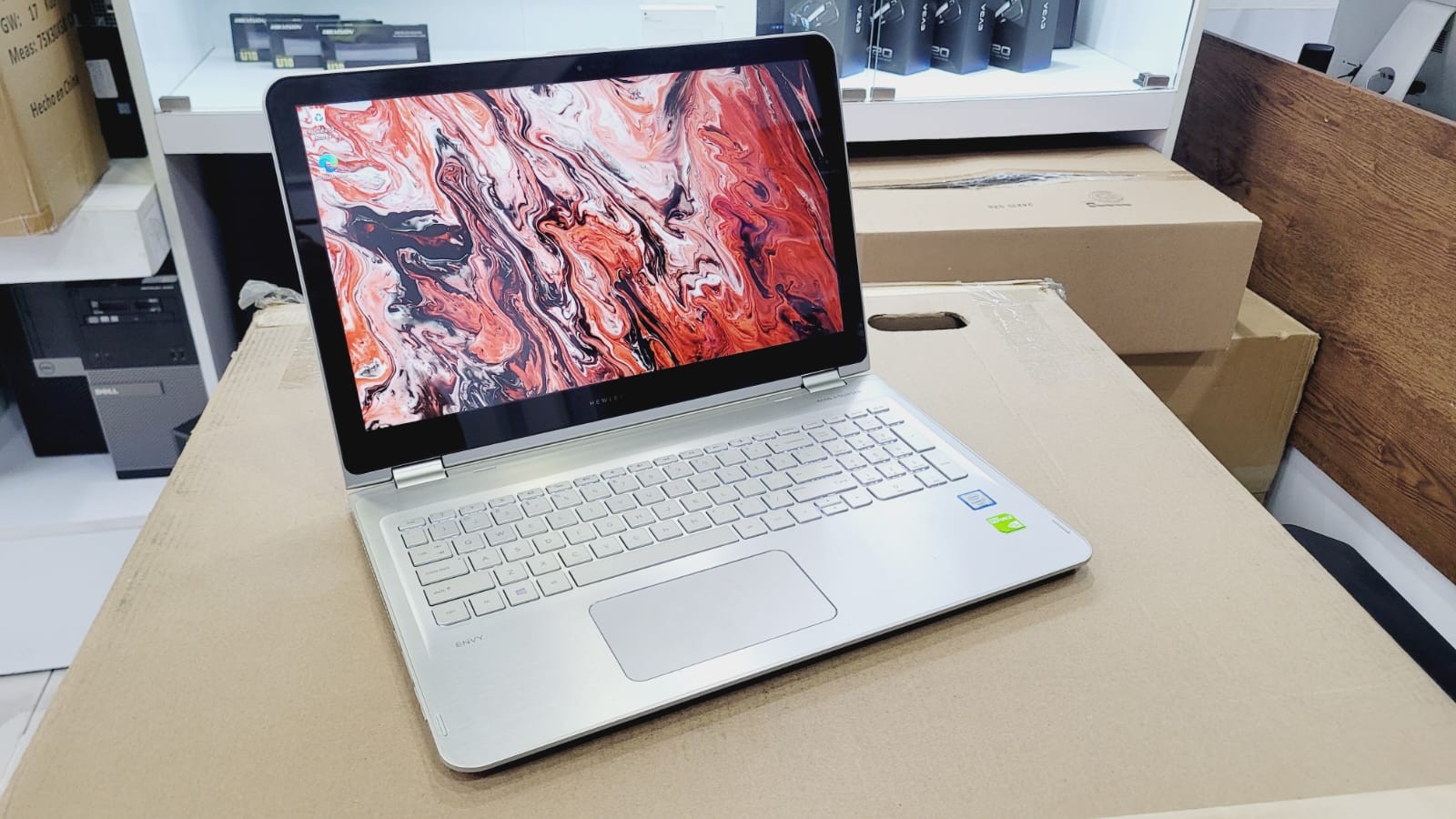 computadoras y laptops - LAPTOP HP ENVY X360 Core i7 6ta, 8GB RAM + 500GB SSD/ Touch Convertible