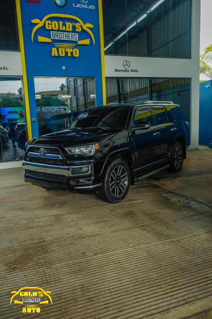 jeepetas y camionetas - Toyota 4runner LIMITED 4x4 2015 Clean Carfax 2