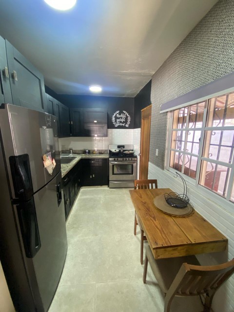 casas - Vendo  Casa en jardines del norte (próximo Av de los próceres; 8