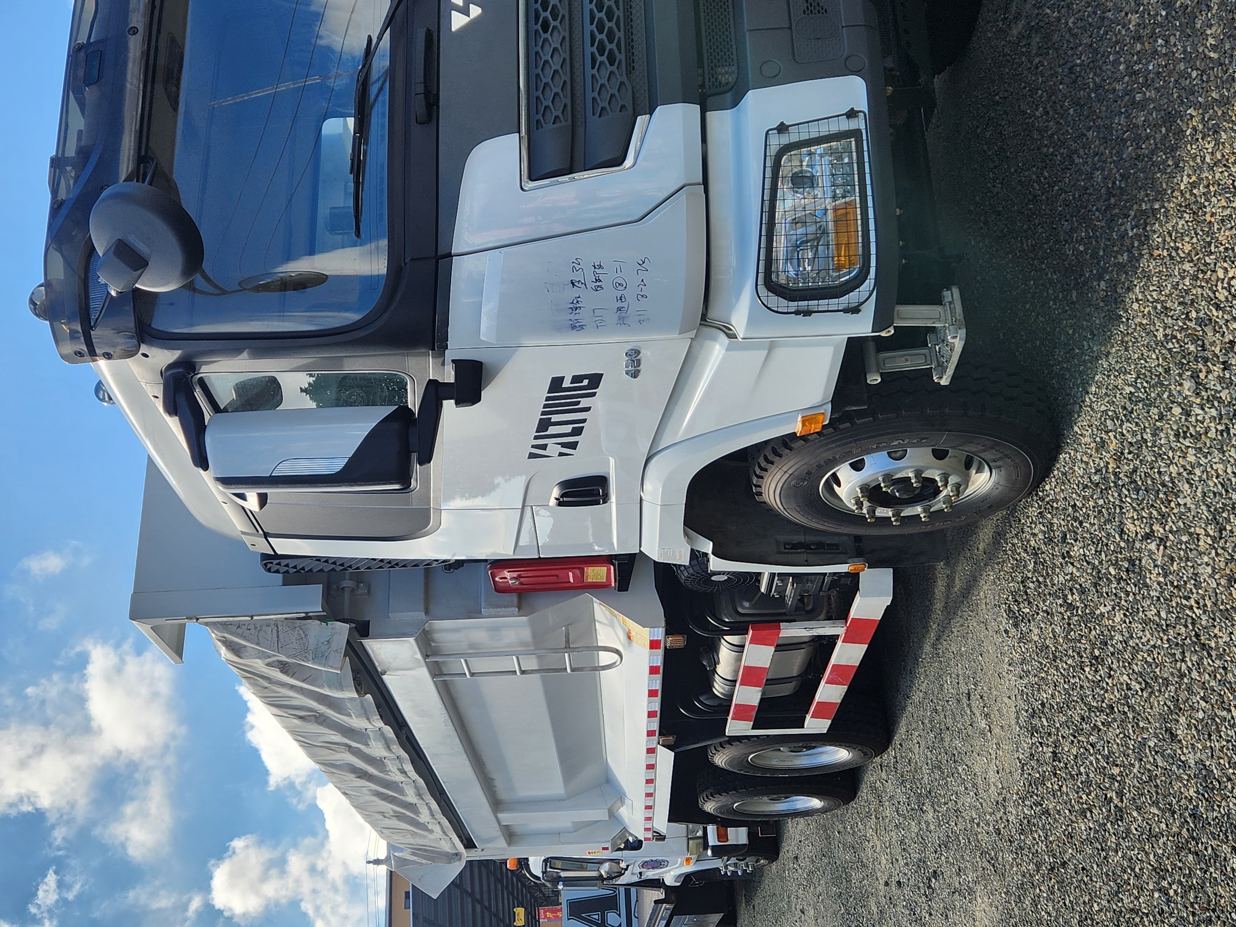 otros vehiculos - camiones volteo y compactadores de basura nuevos.  8