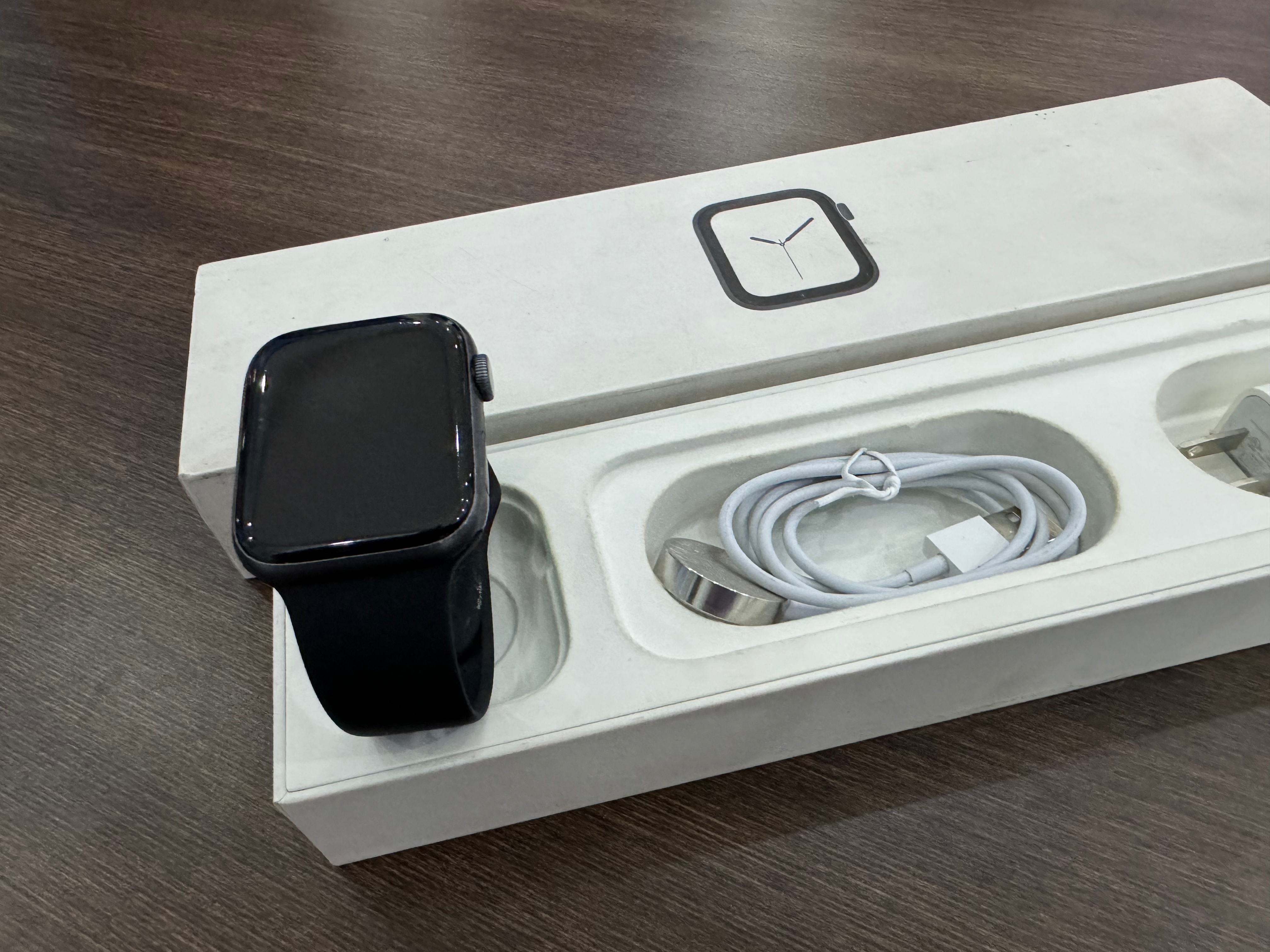 otros electronicos - Apple Watch Series 4 44mm Como Nuevo, RD$ 10,800  1