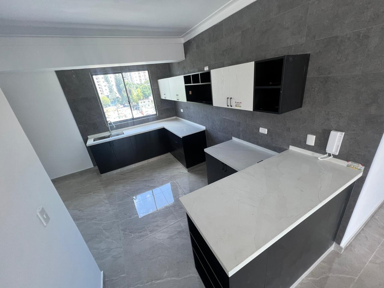 apartamentos - 🛑APARTAMENTO CON PISCINA NUEVO EN ALQUILER  EN LA TORRE EN ENSANCHE PARAISO