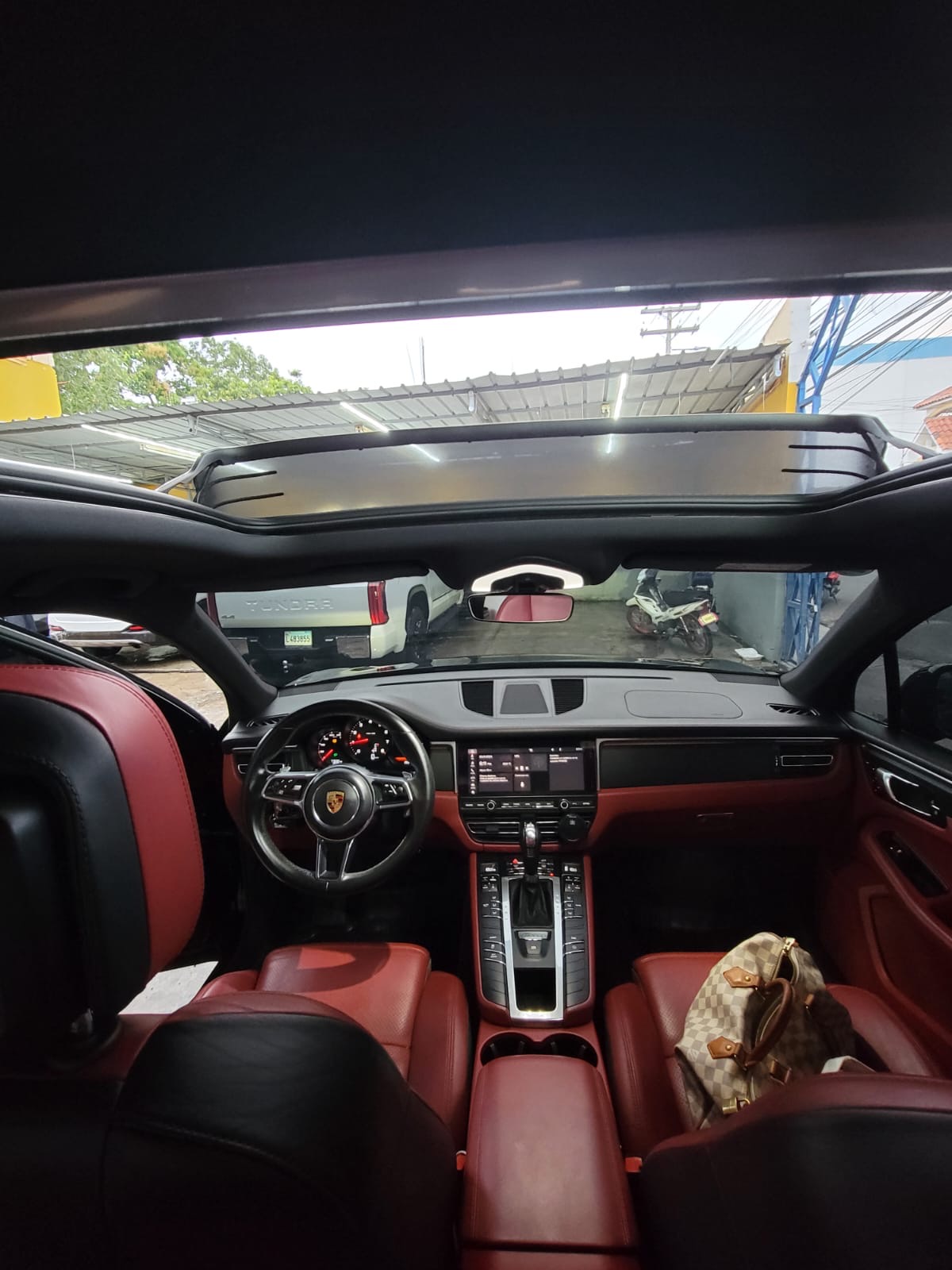 jeepetas y camionetas - En venta porshe macan 