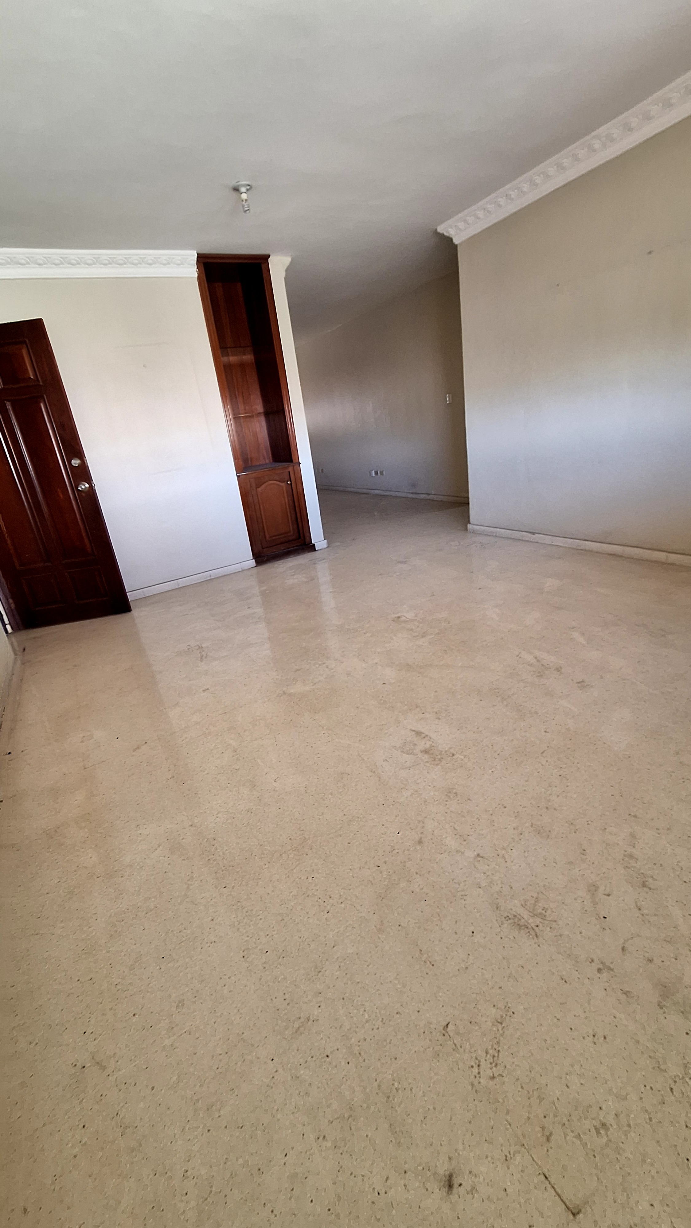 apartamentos - VENDO IDEAL PARA REMODELAR 1