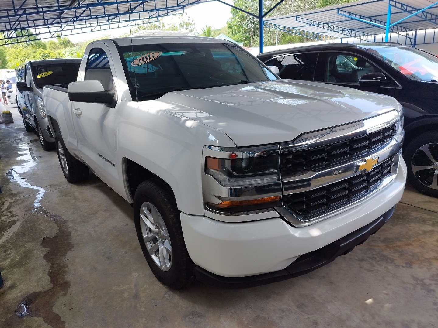 jeepetas y camionetas - 2017 Chevrolet Silverado  7