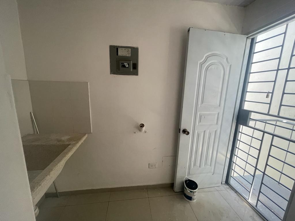 apartamentos - Apartamento 2do piso en villa aura  1