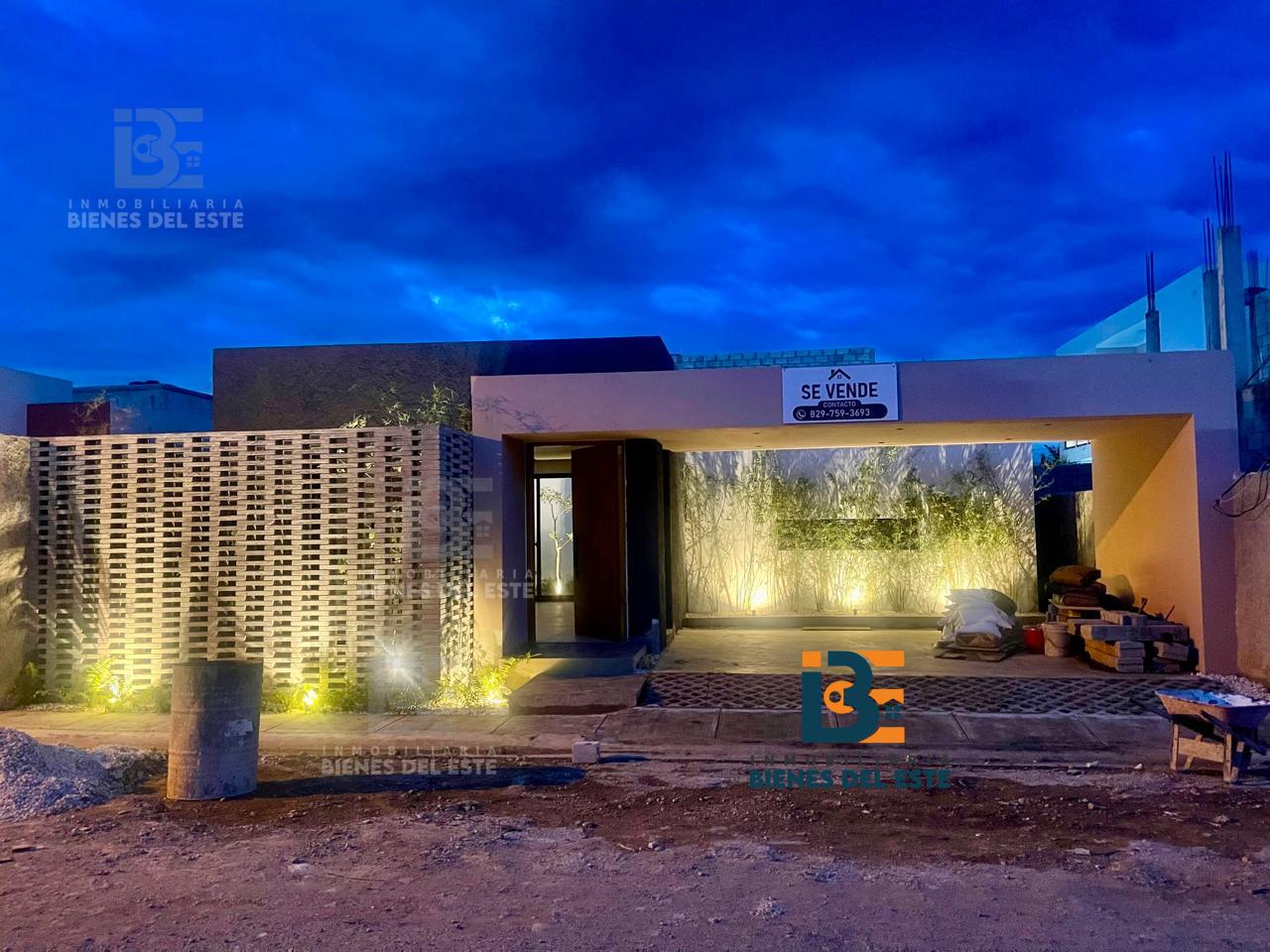 casas - Nueva y Moderna Casa, ubicada en Residencial Naime