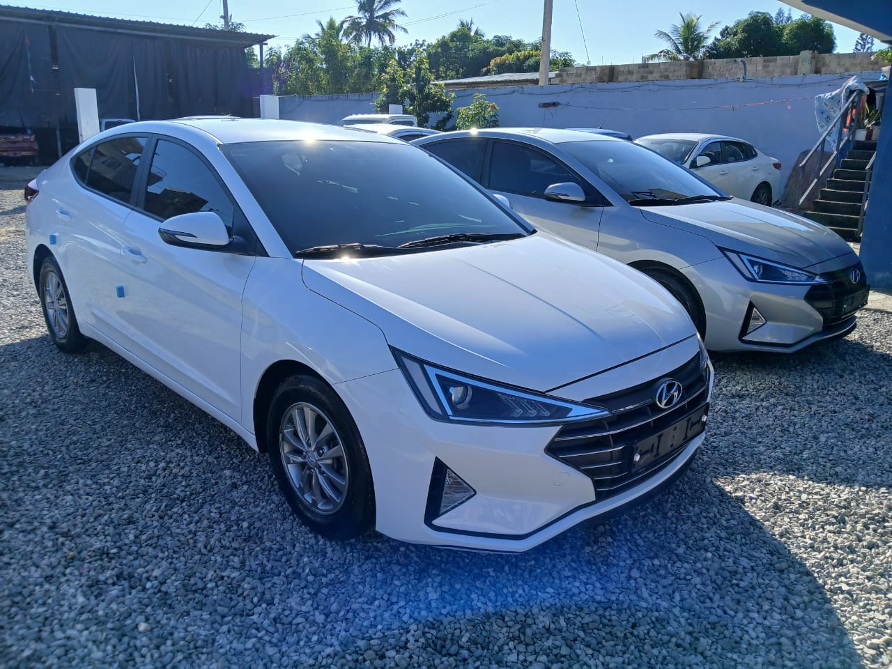 carros - VENDO HYUNDAI AVANTE 2020 FINANCIAMIENTO DISPONIBL