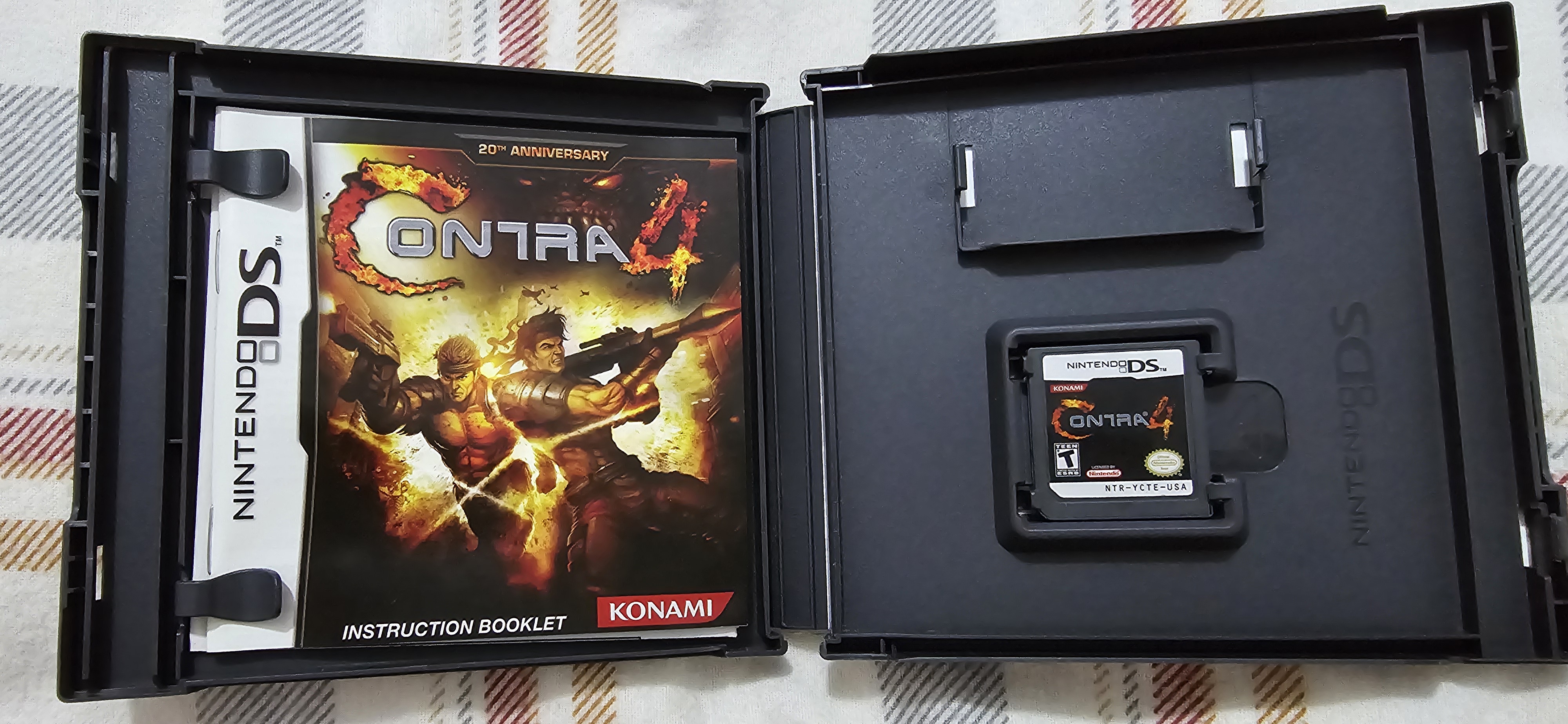 consolas y videojuegos - Contra 4 nintendo DS completo Original 2