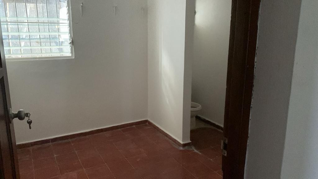 apartamentos - Alquilo apto vacio de 2 hab, 2 baños, balcon integrado, sala, comedor, area de l 1