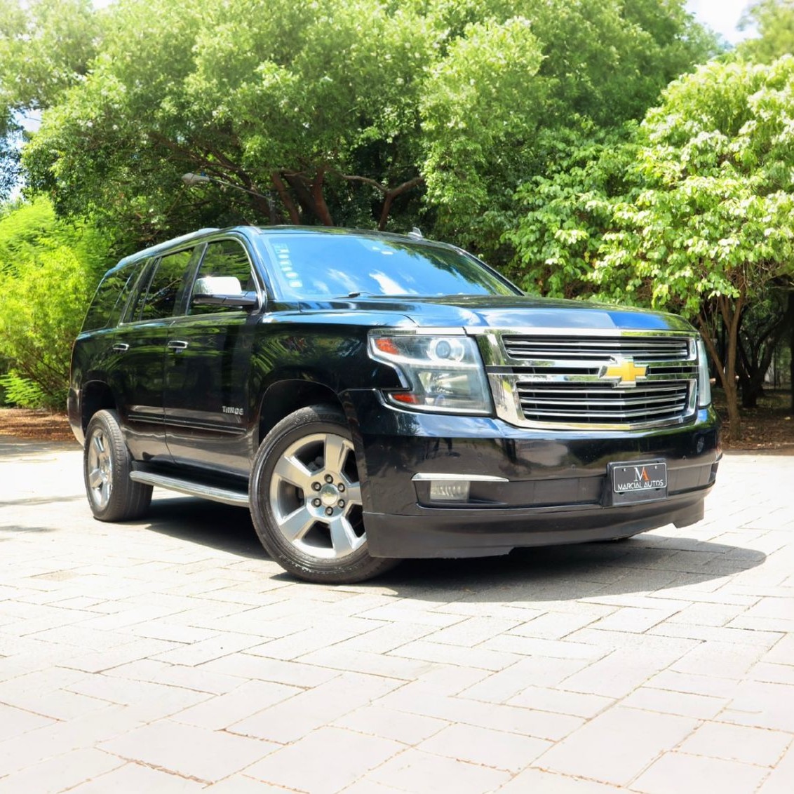 jeepetas y camionetas - Montate en esta impecable confortable espaciosa chevrolet tahoe premier 2017 