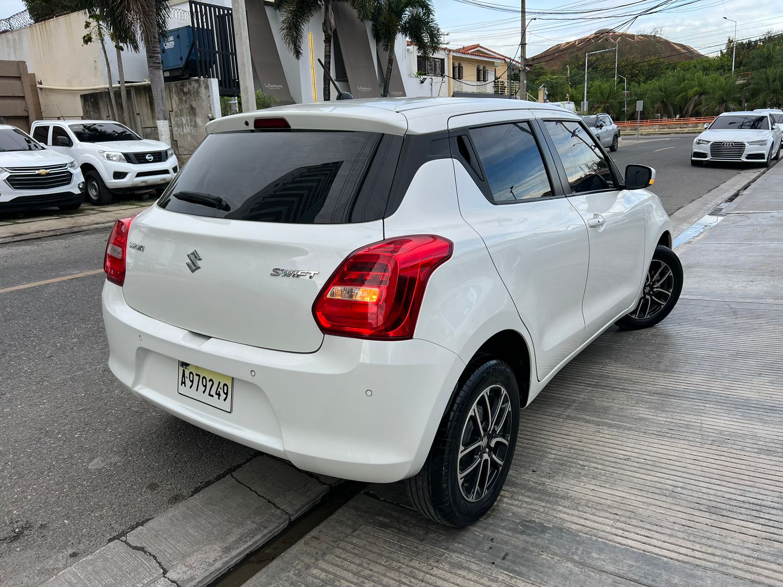 carros - SUZUKI SWIFT 2022 2