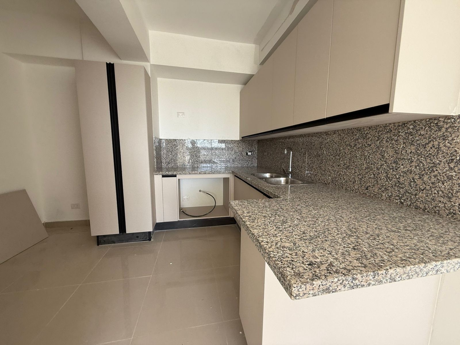 apartamentos - Vendo nuevo Independencia precio US$159,000 Aparta 2