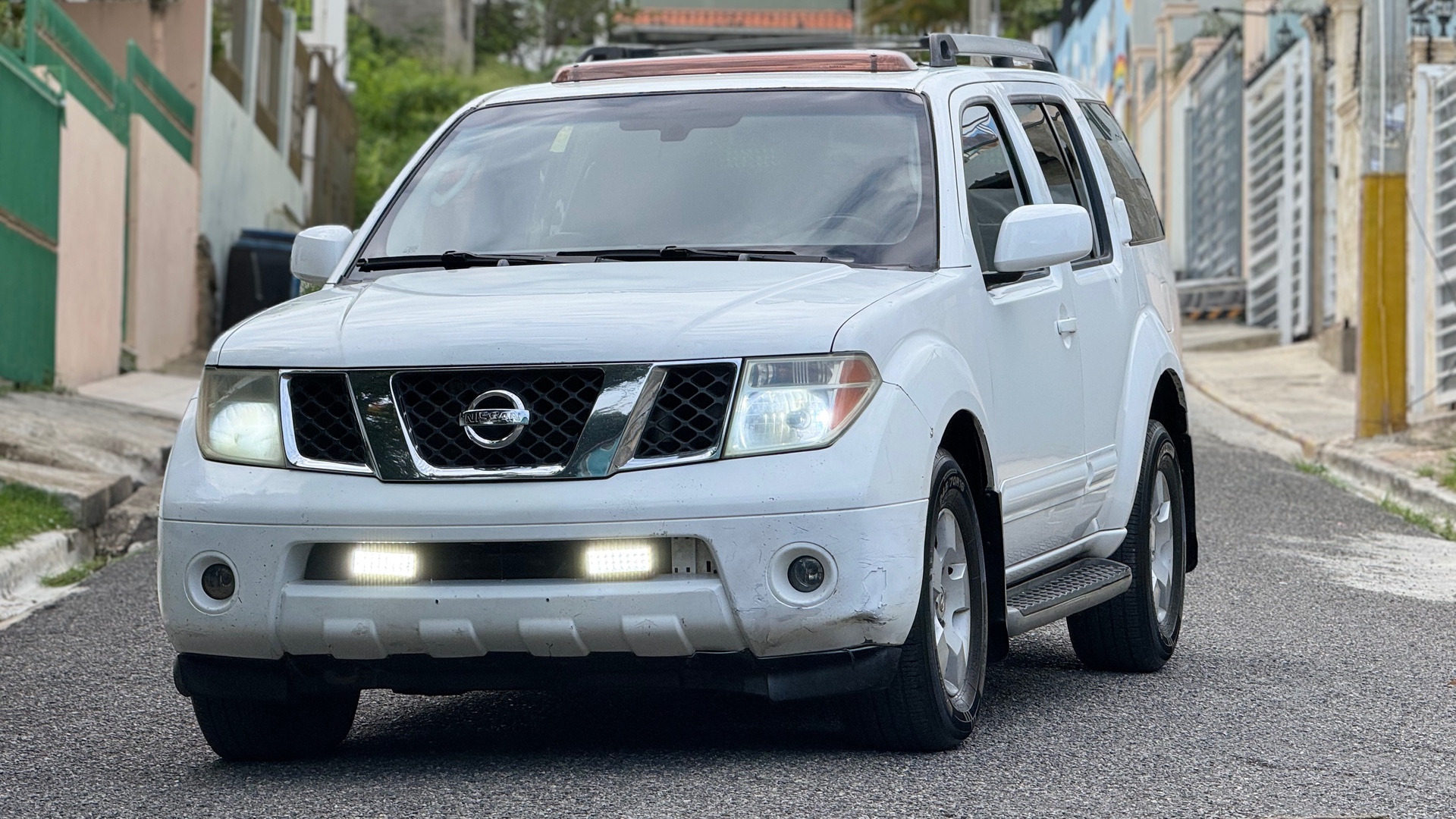 jeepetas y camionetas - Nissan Pathfinder 2006 4x2 3 filas