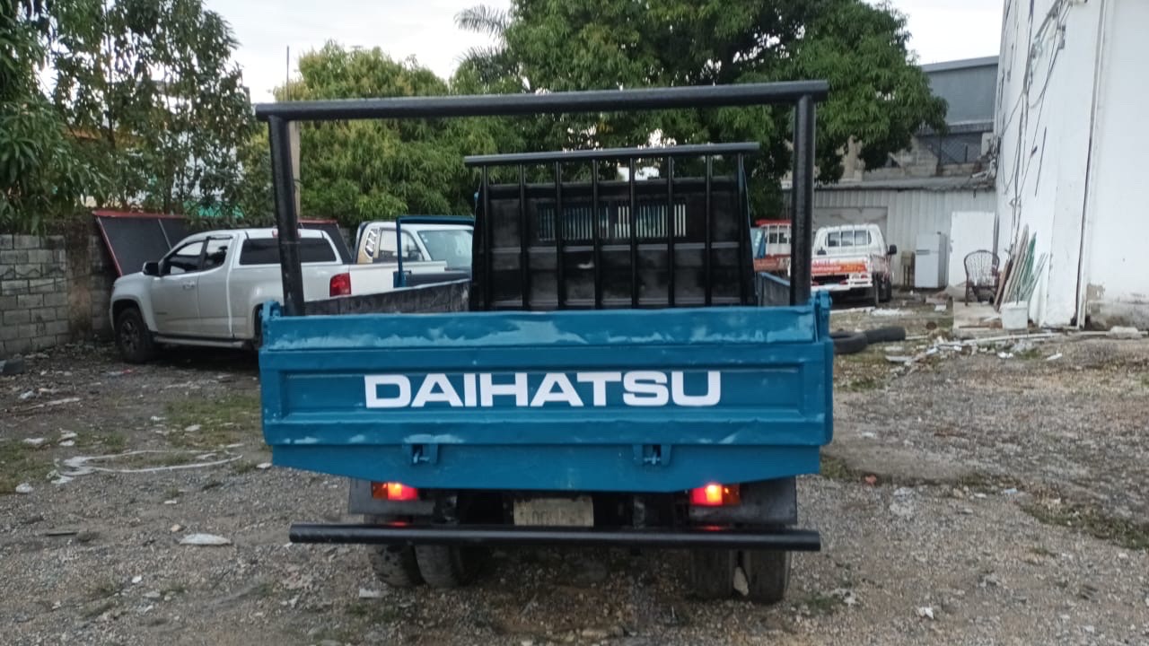 camiones y vehiculos pesados - Daihatsu Volteo, excelentes condiciones!! 3