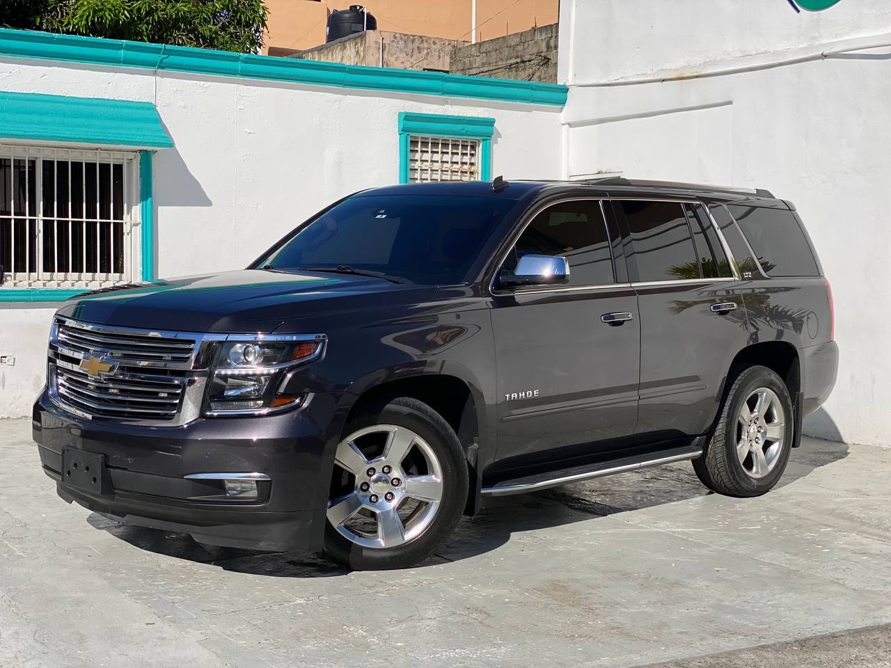 jeepetas y camionetas - CHEVROLET TAHOE LT 2015 3