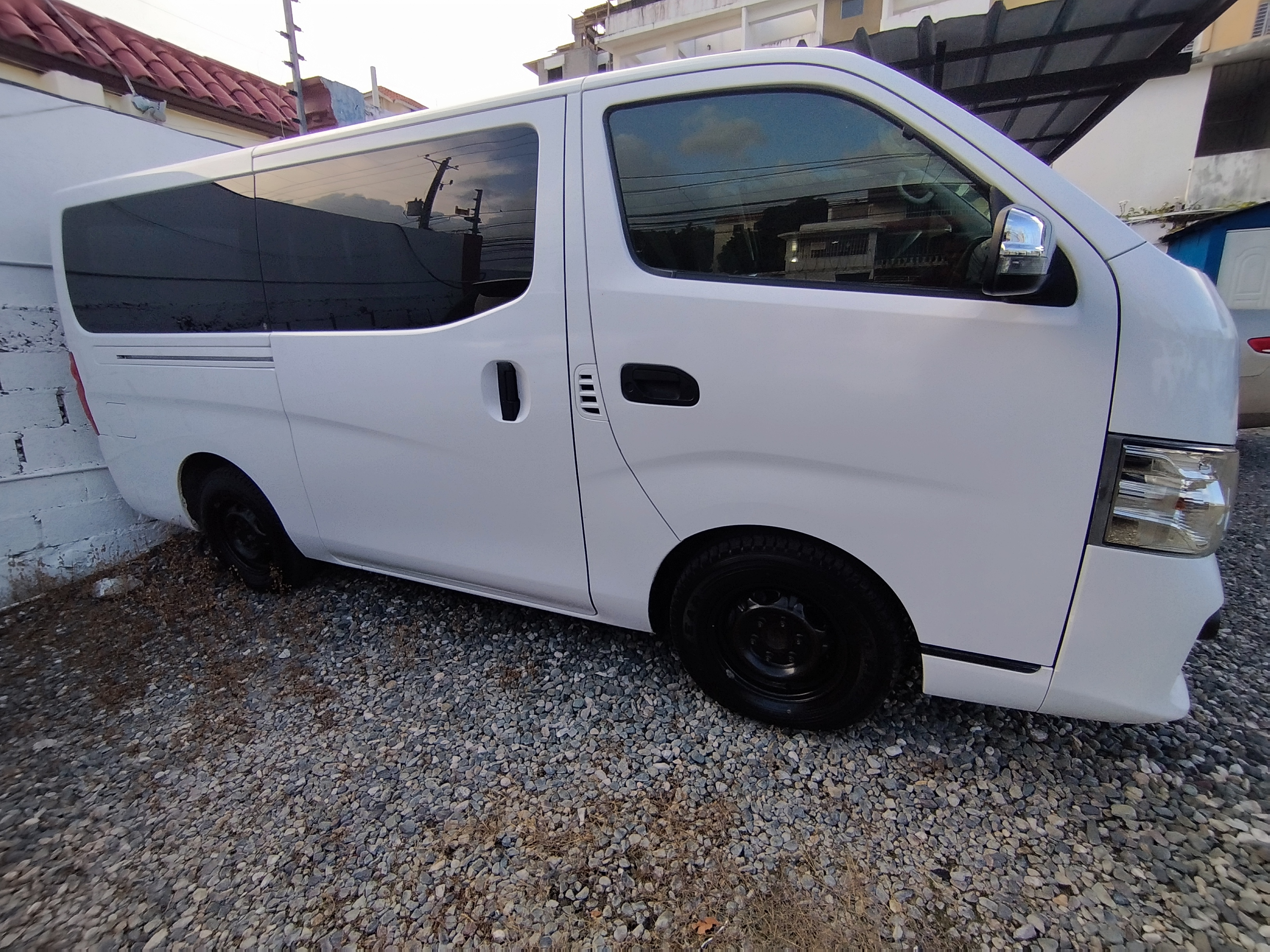 jeepetas y camionetas - 2019 Nissan NV350 Caravan  5