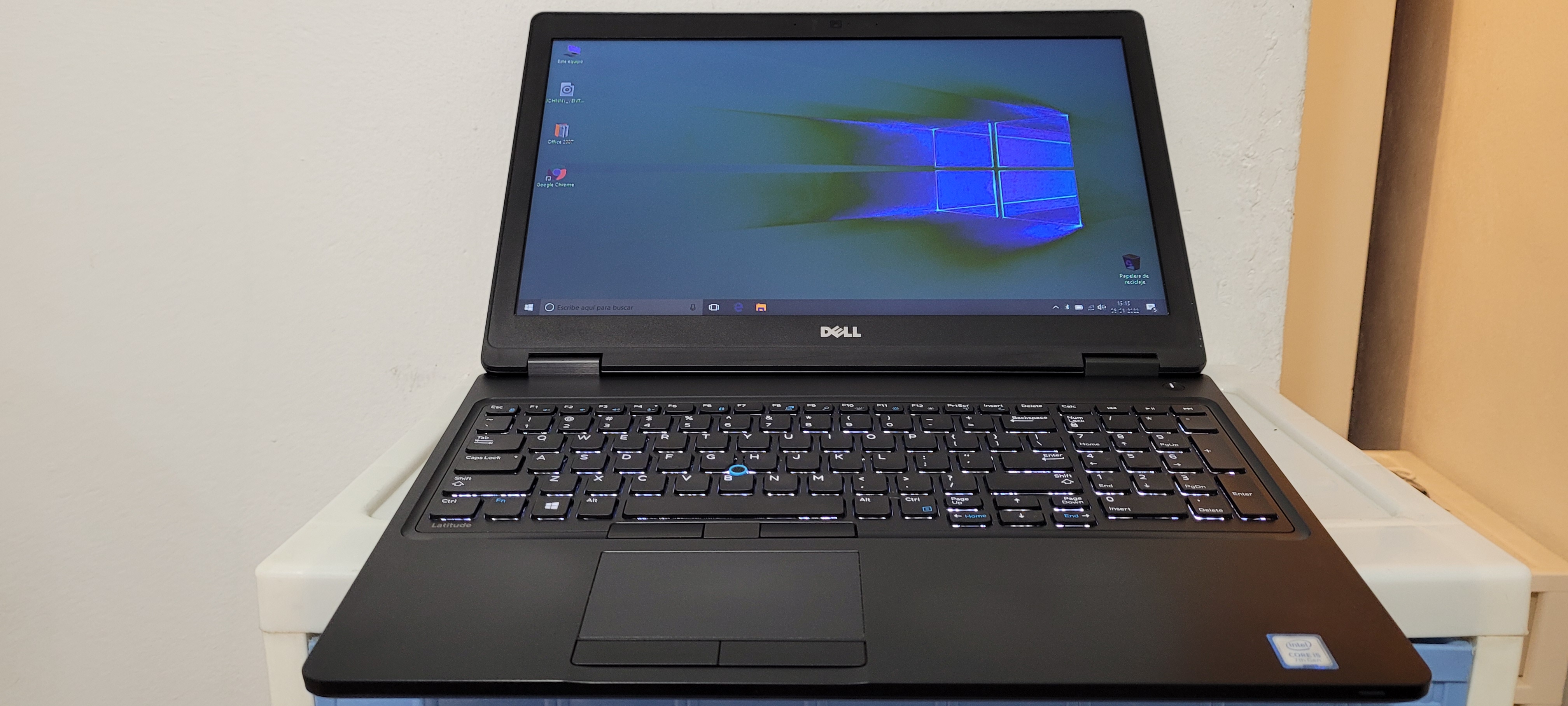 computadoras y laptops - Dell 5570 17 Pulg Core i7 6ta Ram 16gb ddr4 Doble tarjeta de Video 0