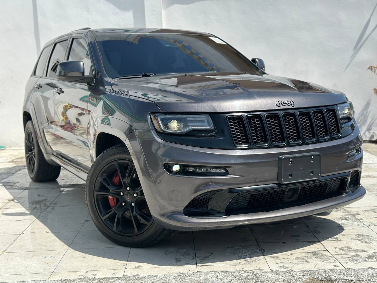 jeepetas y camionetas - JEEP GRAND CHEROKEE SRT 2015Unico Dueño