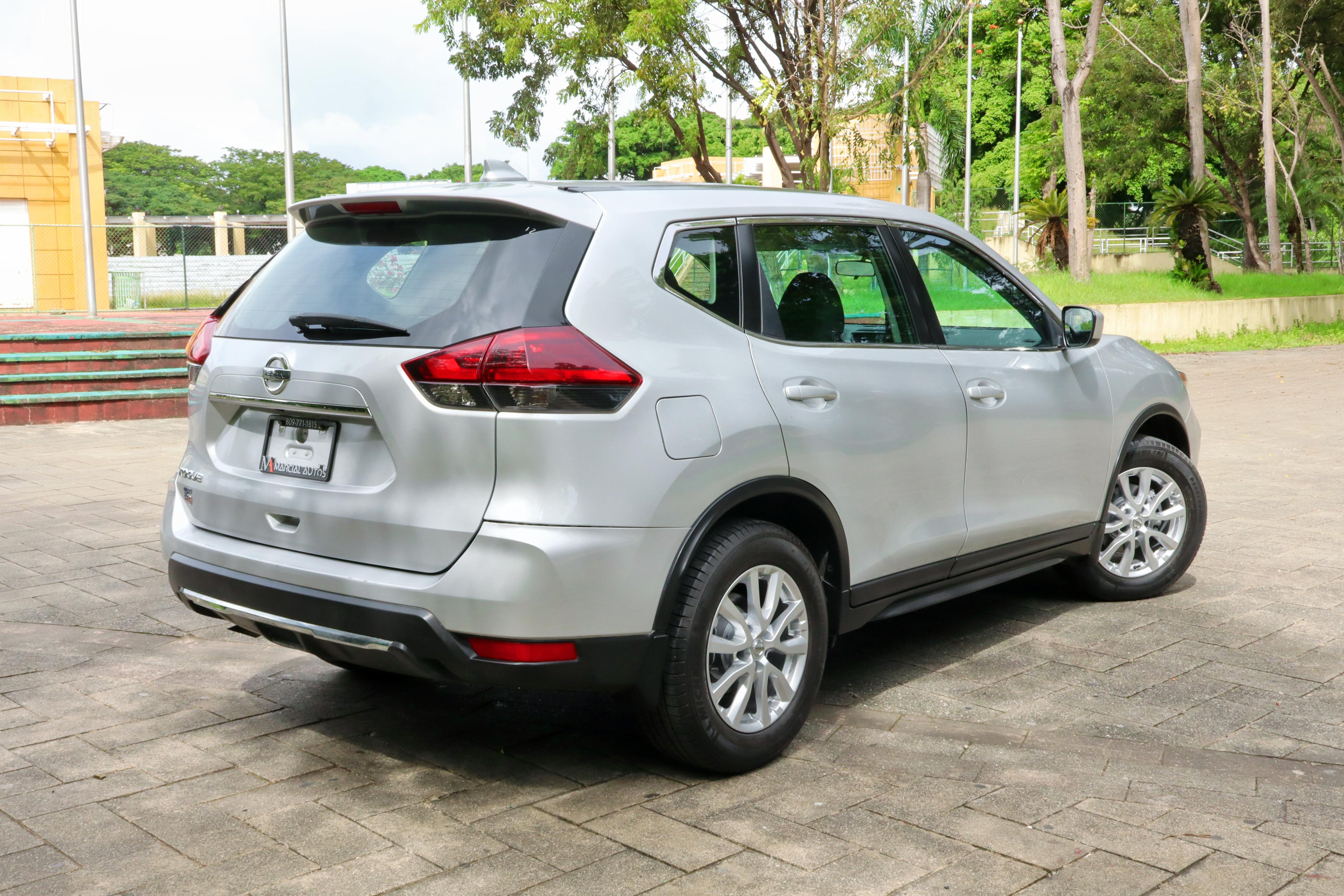 jeepetas y camionetas - Gran oportunidad de montarte en esta impecable lujosa Nissan rogué 2019  3