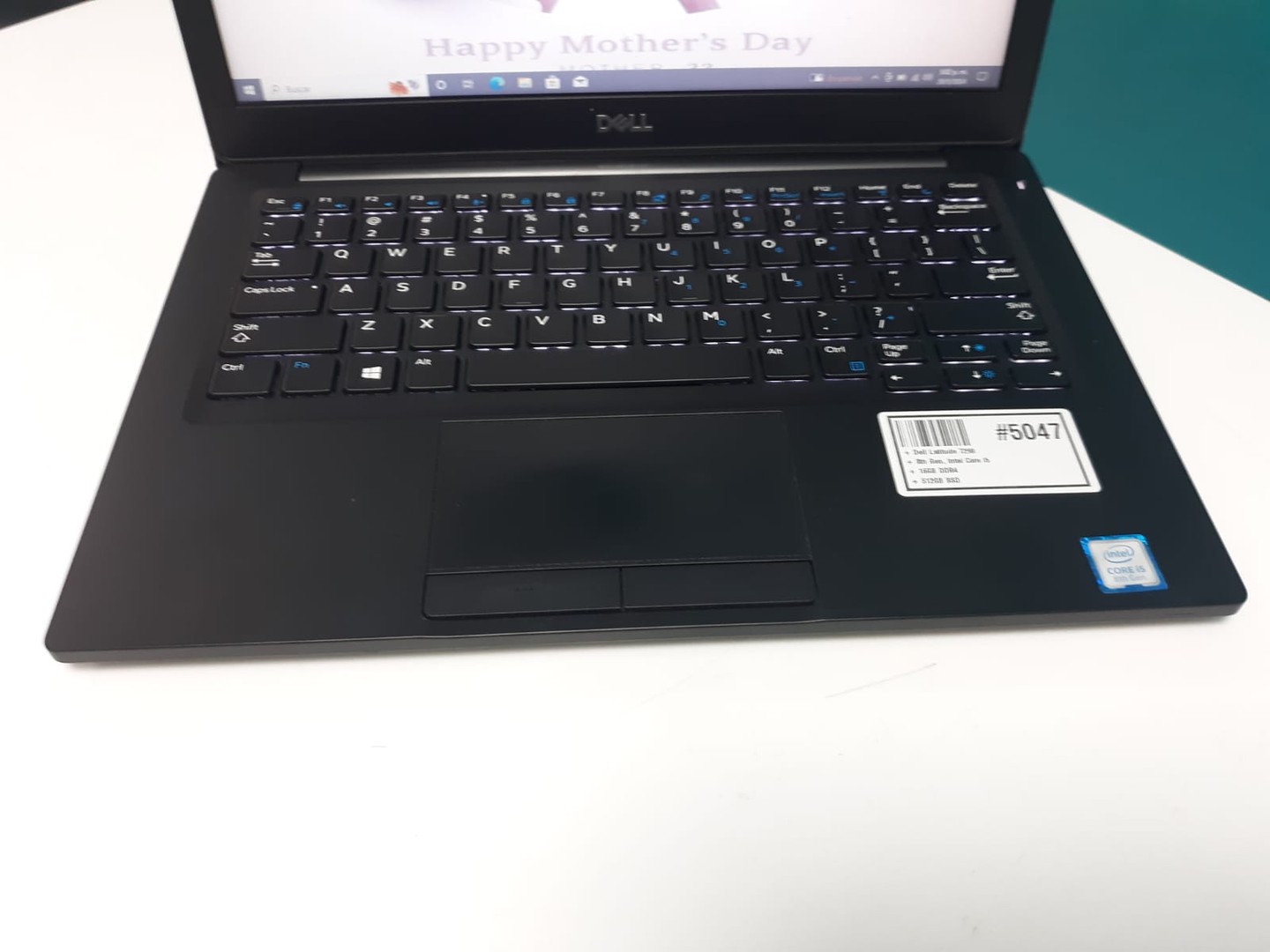 computadoras y laptops - Laptop, Dell Latitude 7290 / 8th Gen, Intel Core i5 / 16GB DDR4 / 512GB SSD	
 4