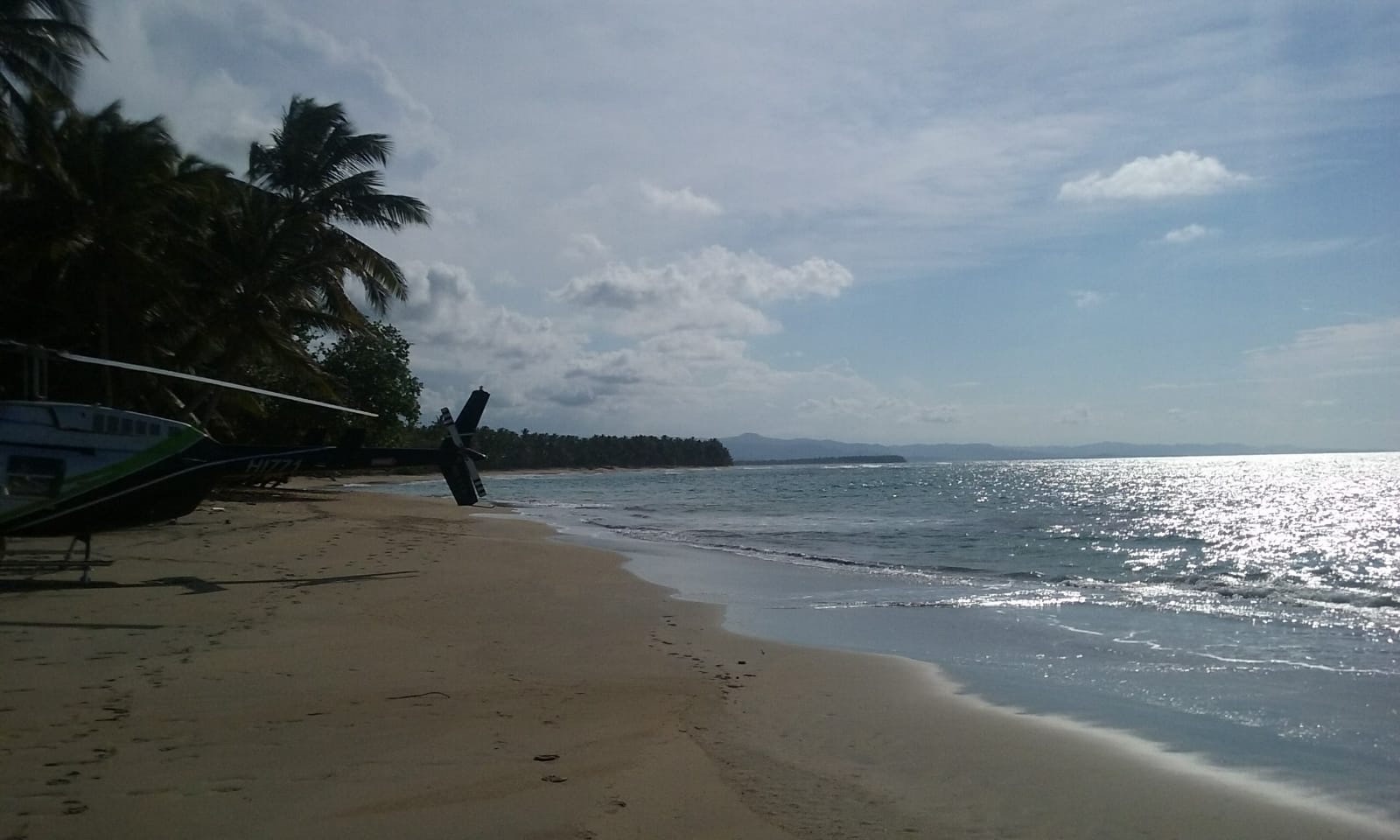 solares y terrenos - Vendo terreno en miche en primera línea de playa 146,400