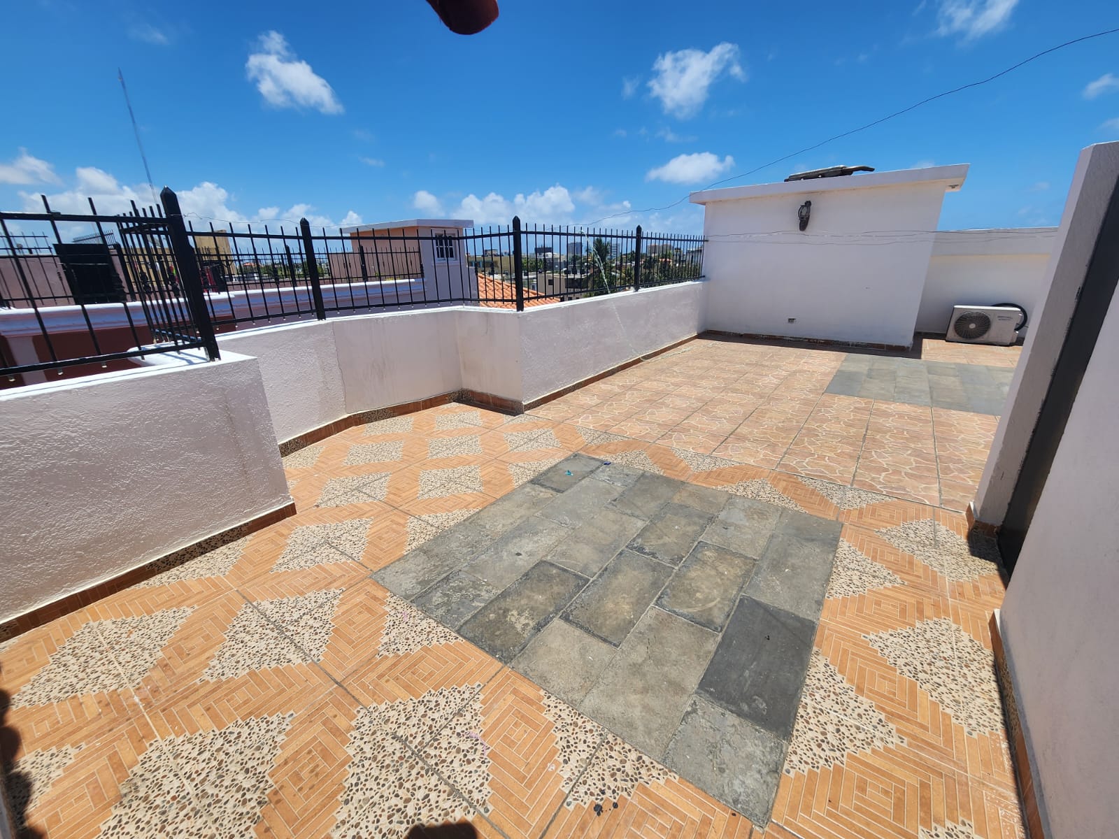 apartamentos - Apartamento 4ta con terraza en Alma Rosa 2da Santo Domingo este 1