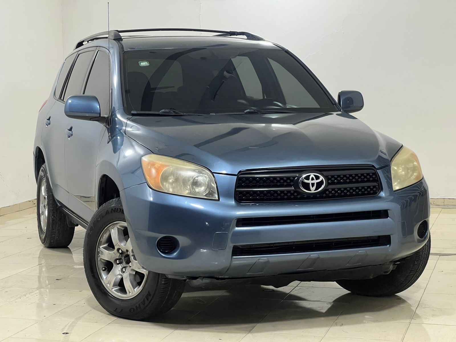 jeepetas y camionetas - TOYOTA RAV4 LE AÑO 2006 CLEAN CARFAX
 1