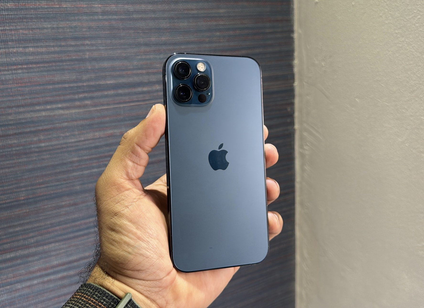 celulares y tabletas - iPhone 12 Pro 128GB Blue Como Nuevo, $ 24,500 NEG