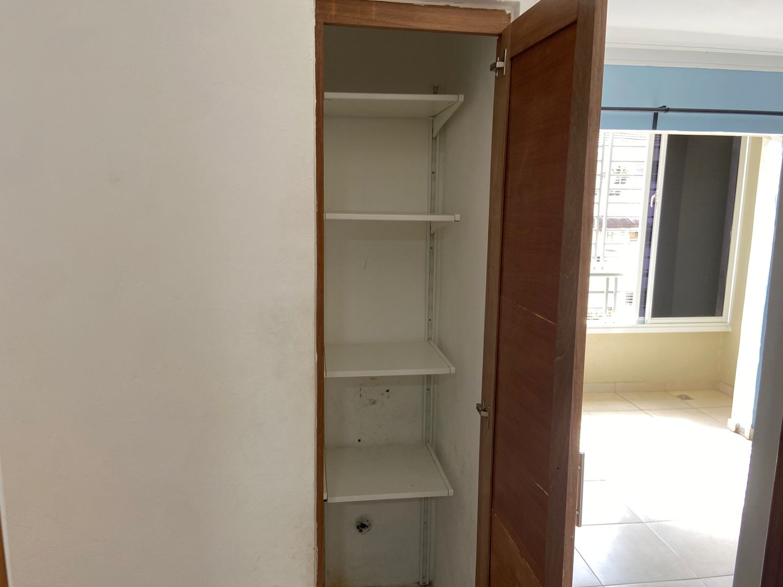 apartamentos - ALQUILO COMODO APART. EN 4TO PISO TERRAZA PRIVADA 7