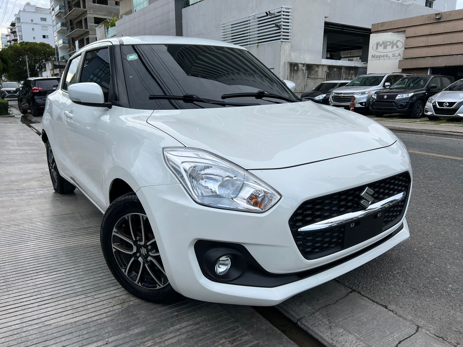 carros - SUZUKI SWIFT 2022 4