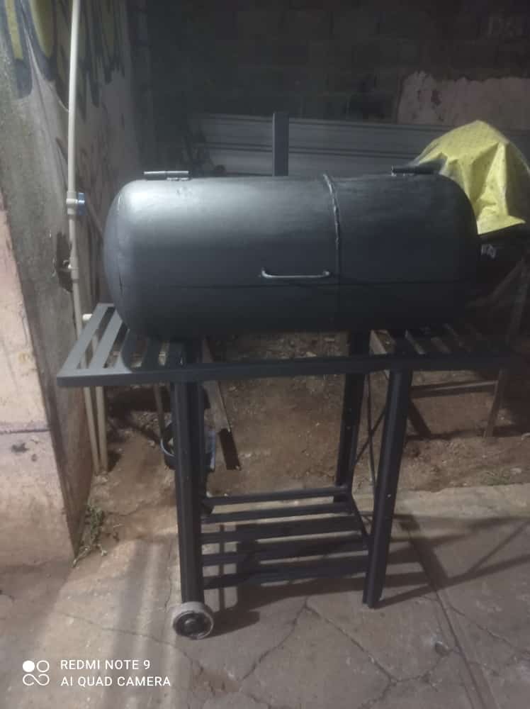 herramientas, jardines y exterior - Venta de barbecue barato y con poco uso 3