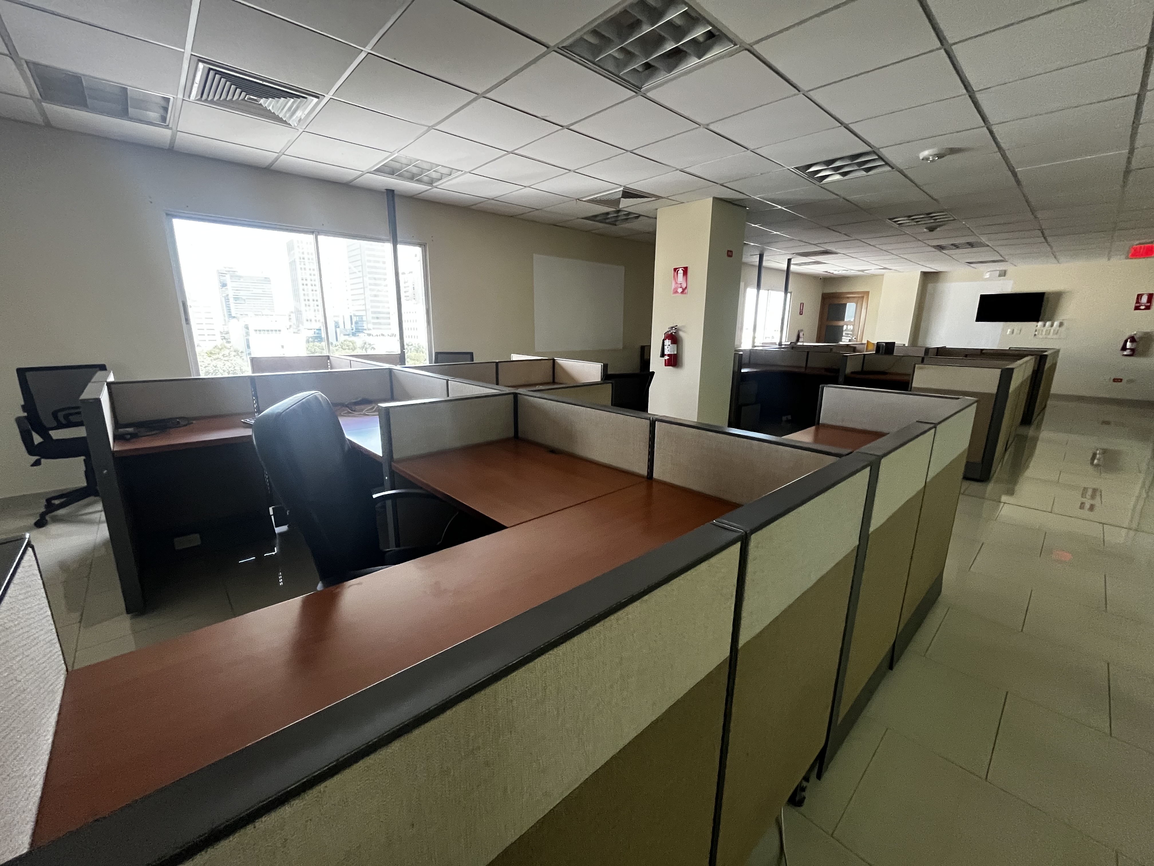 oficinas y locales comerciales - Oficina En Alquiler En Evaristo Morales de 378 m2  3