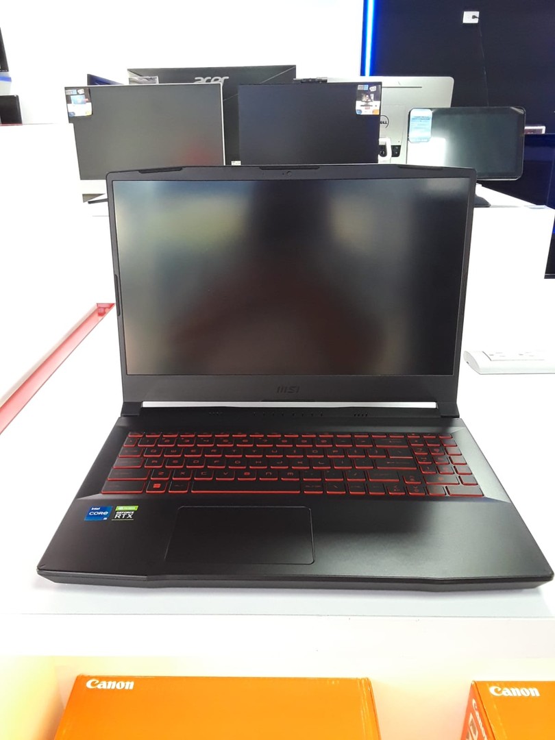 computadoras y laptops - LAPTOP MSI KATANA GF66 GAMING I5-11400 512GB SSD 8GB 15.6´´ NUEVA