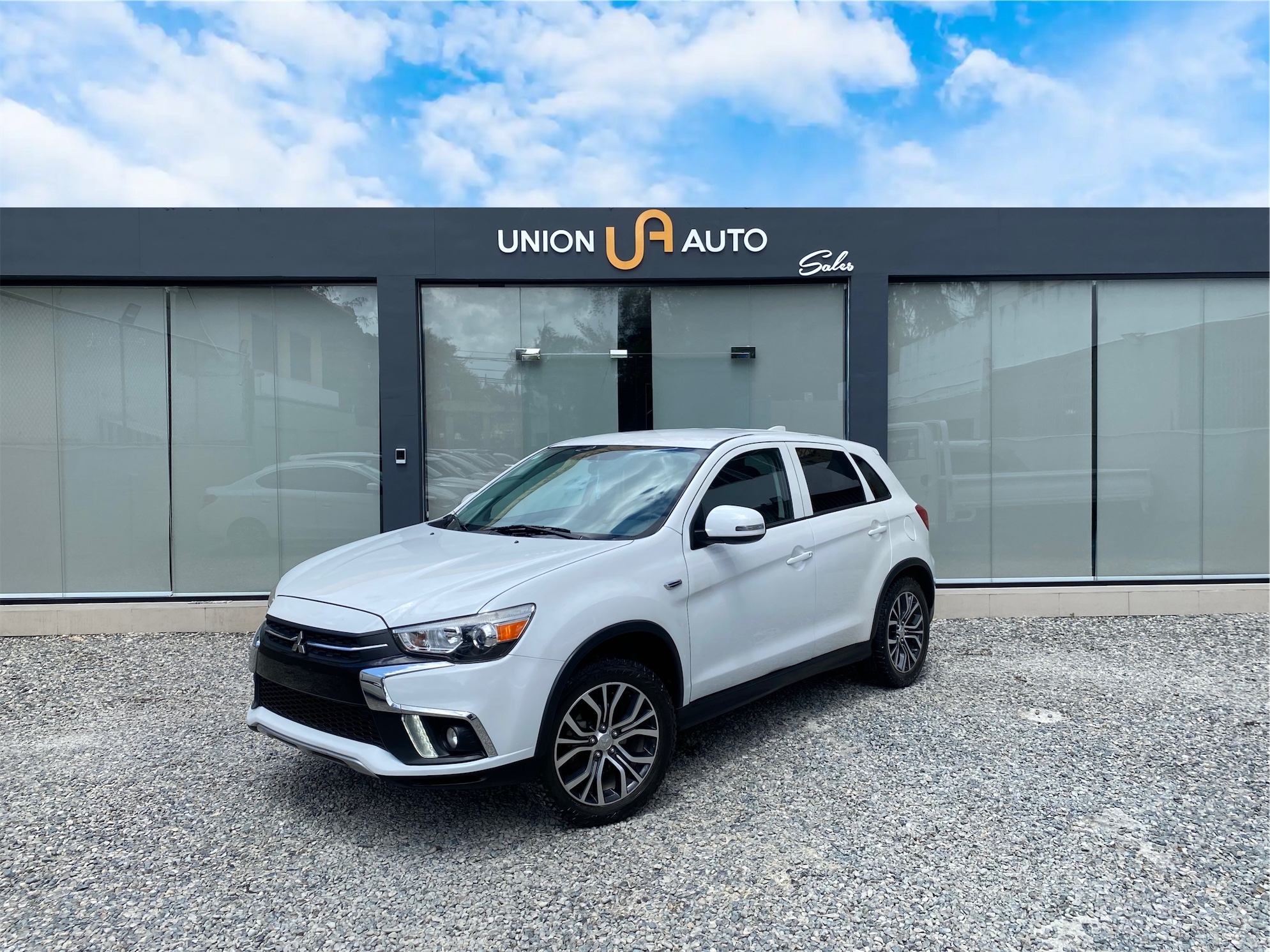 jeepetas y camionetas - Mitsubishi Outlander Sport SE 2019 4